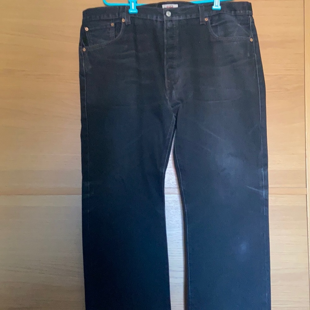 Men’s black Levi’s